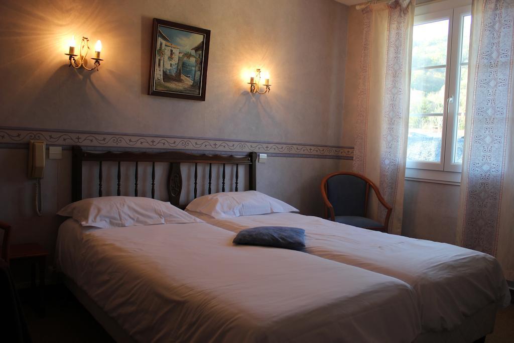 Logis Hotel Les Cimes Argelès-Gazost Eksteriør bilde